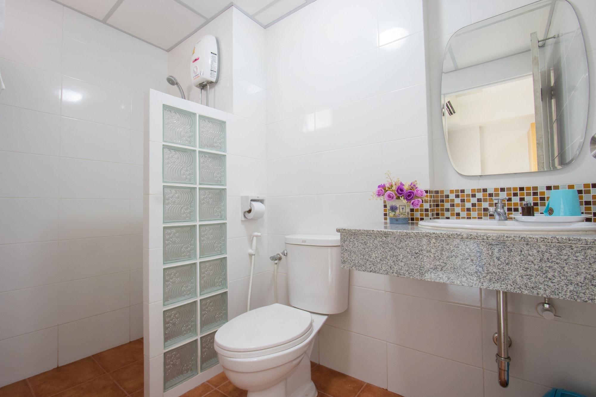 Jr Mansion On Nut Soi 25 Aparthotel Bangkok Bagian luar foto