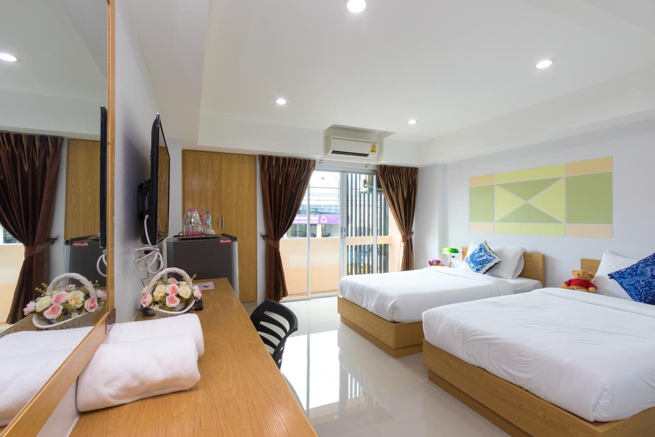 Jr Mansion On Nut Soi 25 Aparthotel Bangkok Bagian luar foto